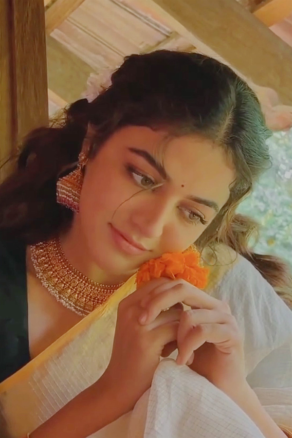 Celebrities Onam 2023 Festival Celebration Photos celebrities-onam-2023-festival-celebration-photos